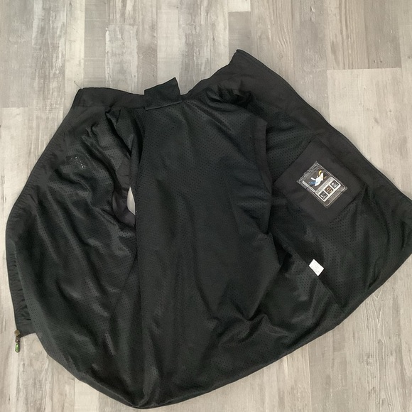 OUTDOOR LIGHTWEIGHT LEISURE VEST 
NWOT - Picture 3 of 6